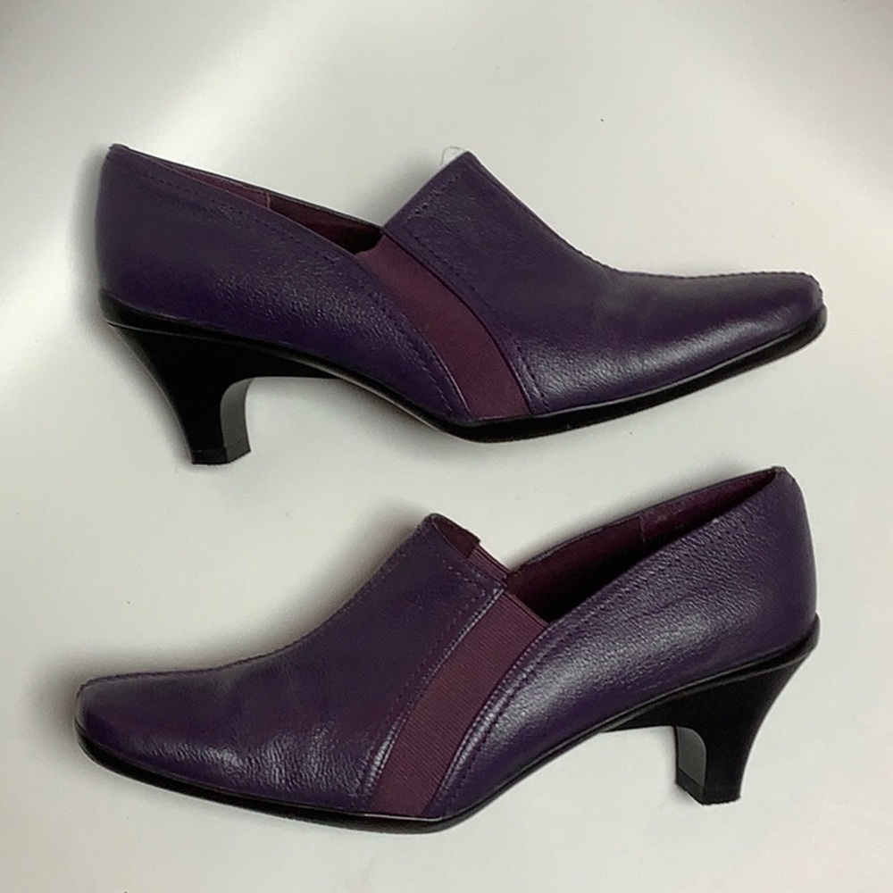Bellini Deep Purple Slip On Leather Heels Size 8.5